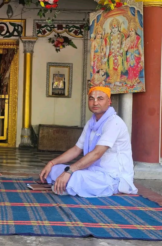 मटिहानीको श्री लक्ष्मी नारायण मठ : नयाँ महन्थ डा. रविन्द्र दास वैष्णवको नेतृत्वमा नयाँ युगको प्रारम्भ