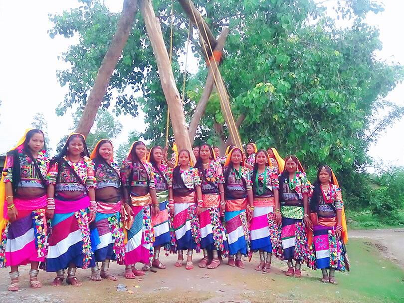 राना थारु समुदायले तीज पर्व भदौ २ मा मनाउने