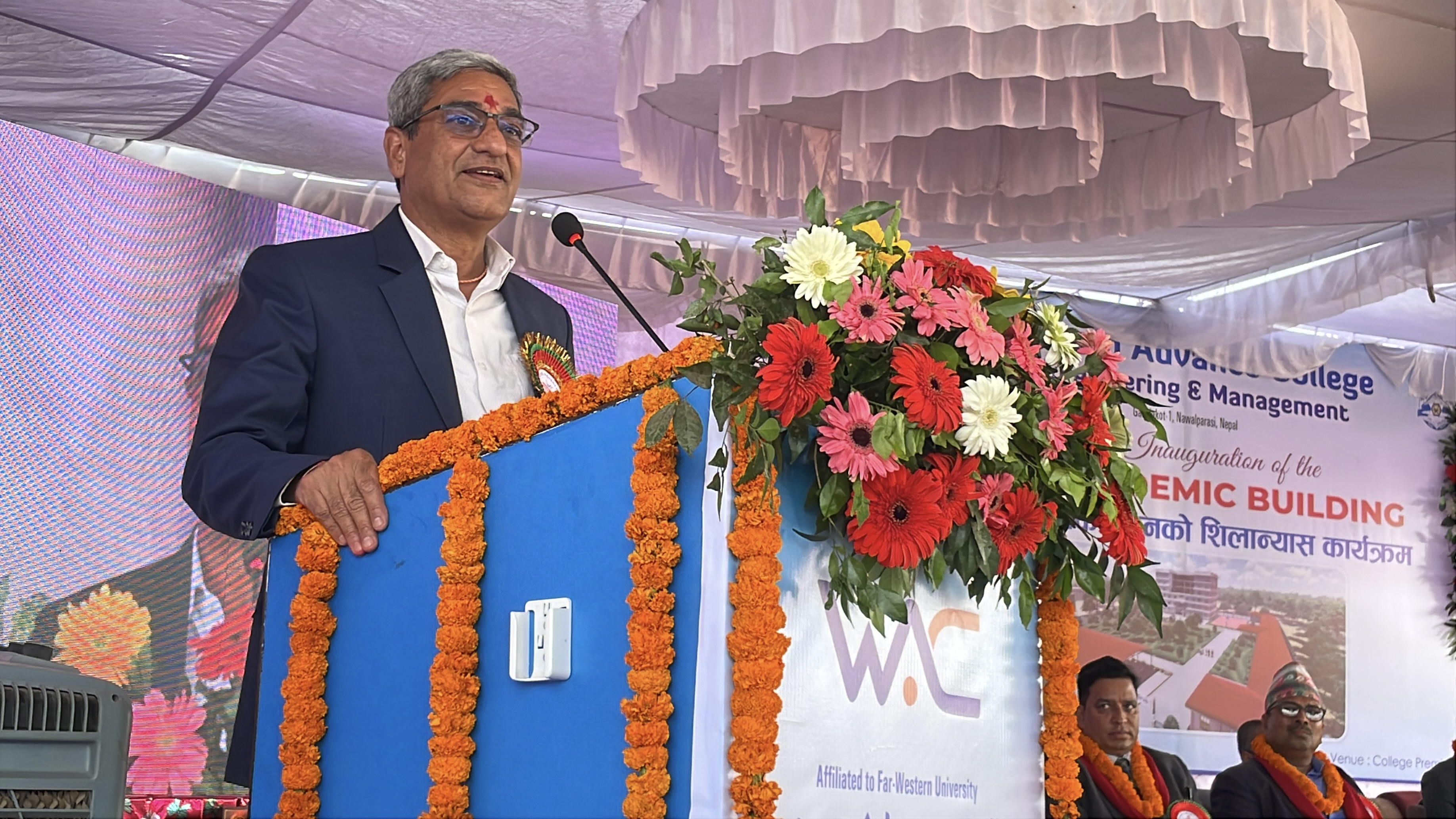 गणतन्त्रको विकल्प अन्य व्यवस्था हुन नसक्ने गृहमन्त्री लेखकको दाबी