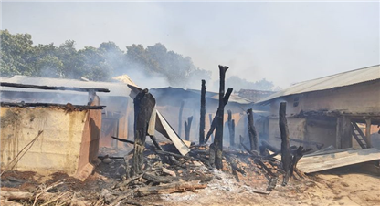  कैलालीमा मुक्तकमैया शिविरमा आगलागी, ५० घर जलेर नष्ट