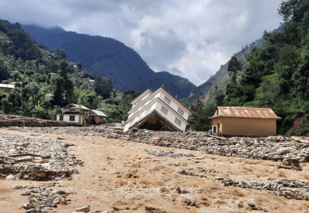 विपद्को एक वर्ष: काभ्रेमा तीन हजारलाई अस्थायी आवास अनुदान