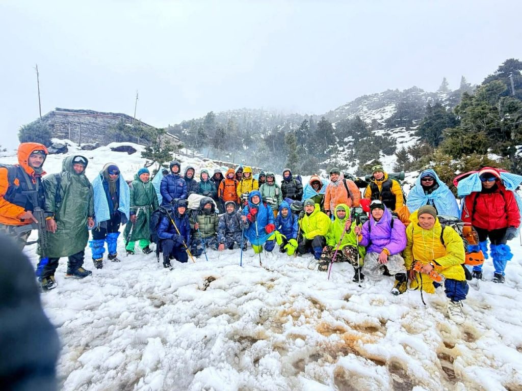 मनाङको तिलिचो बेश क्याम्पमा फसेका पर्यटकको उद्दारको लागि सशस्त्र प्रहरी बल परिचालन