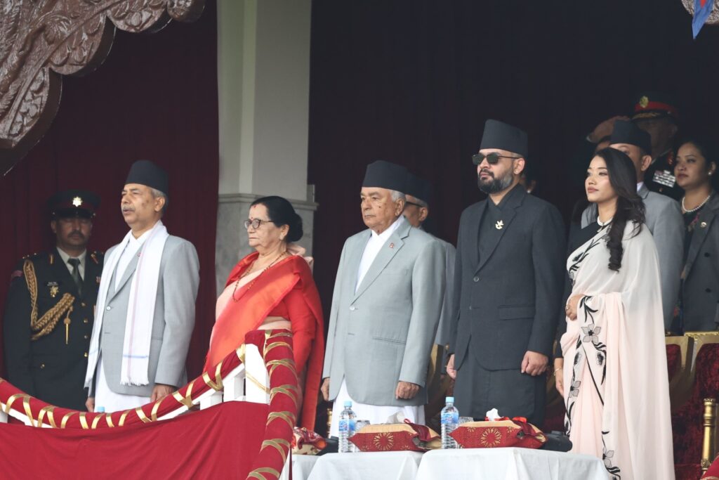 गणतन्त्र दिवसमा राष्ट्रपतिलाई बालेनले ‘बाल’ दिएनन, श्रीमतीसँग गफिए