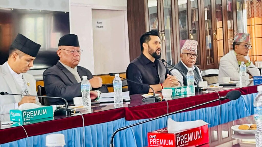 रवी लामिछानेलाई कांग्रेस–एमालेको प्रश्न–तपाईंको भ्रमणकै बेला भारतले नेपाली भूमि मिचेर ५ सय मीटर सीमास्तम्भ सार्नुको कारण के हो ?