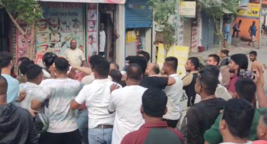 वीरगन्जमा रास्वपाका कार्यकर्ताबीच कुटाकुट निर्वाचन प्रक्रिया स्थगित