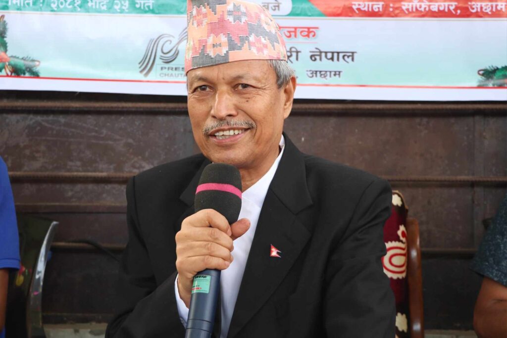 नक्सा हटाएर गुम्बाको चित्र राख्ने निर्णयमा रावलको आपत्ति