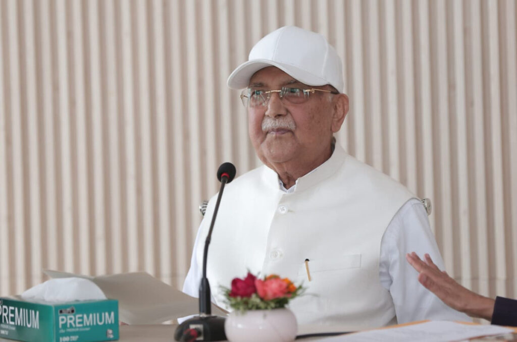 सडक र सदन दुवै मोर्चालाई सशक्त बनाउनपार्टीका सांसदहरूलाई ओलीको निर्देशन