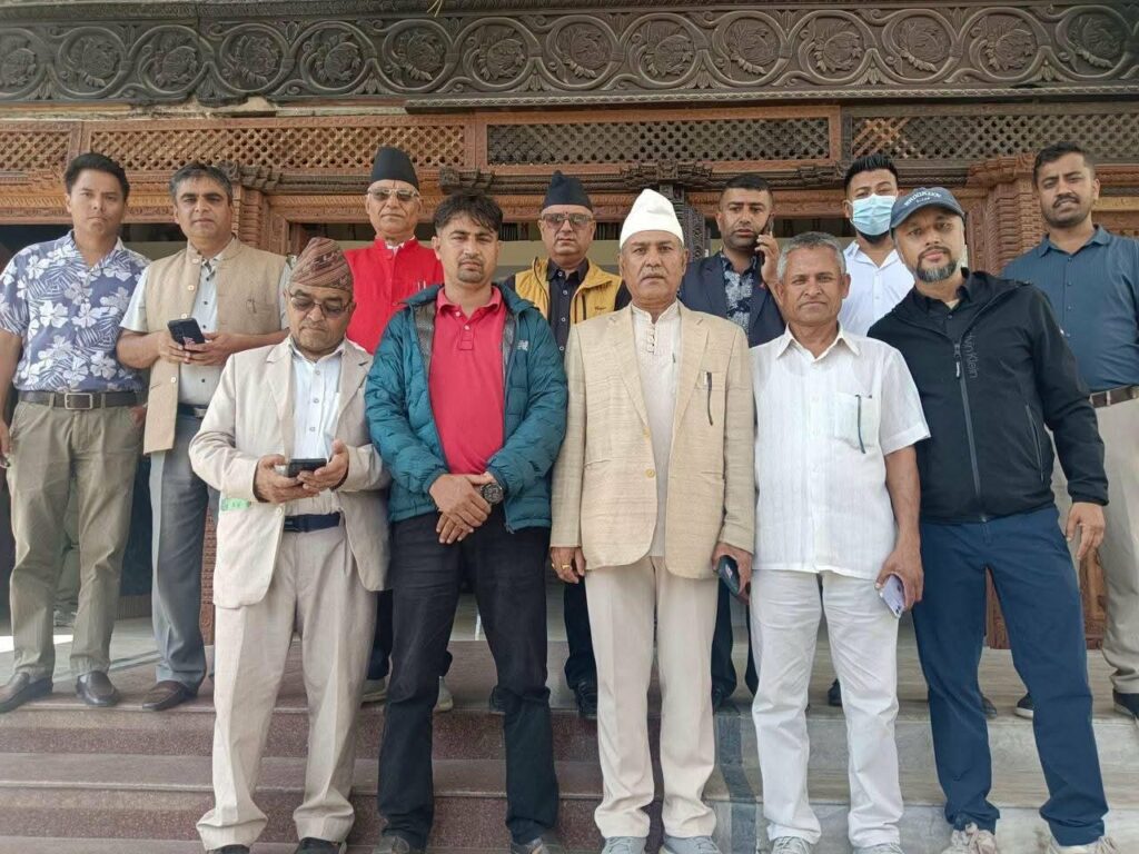 नेपाली कांग्रेस काभ्रे–२ मा निर्वाचन प्रक्रिया रोकिएपछि उम्मेदवारद्वारा उजुरी, विधानअनुसार मतदान गराउन माग